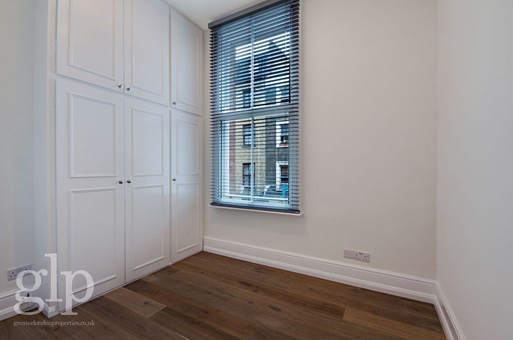 Property photo 3 of 9 975003