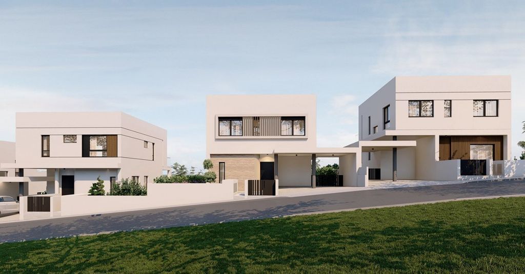 Property photo 2 of 3