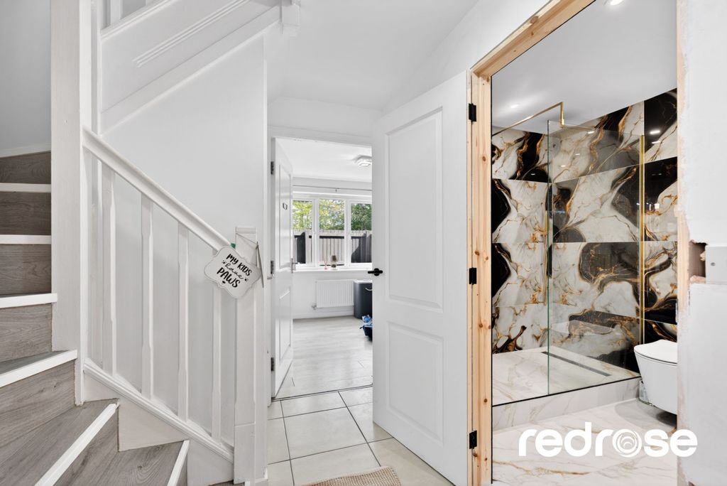 Property photo 2 of 19 Web_8 Hazelmere Ave-09-2500Px
