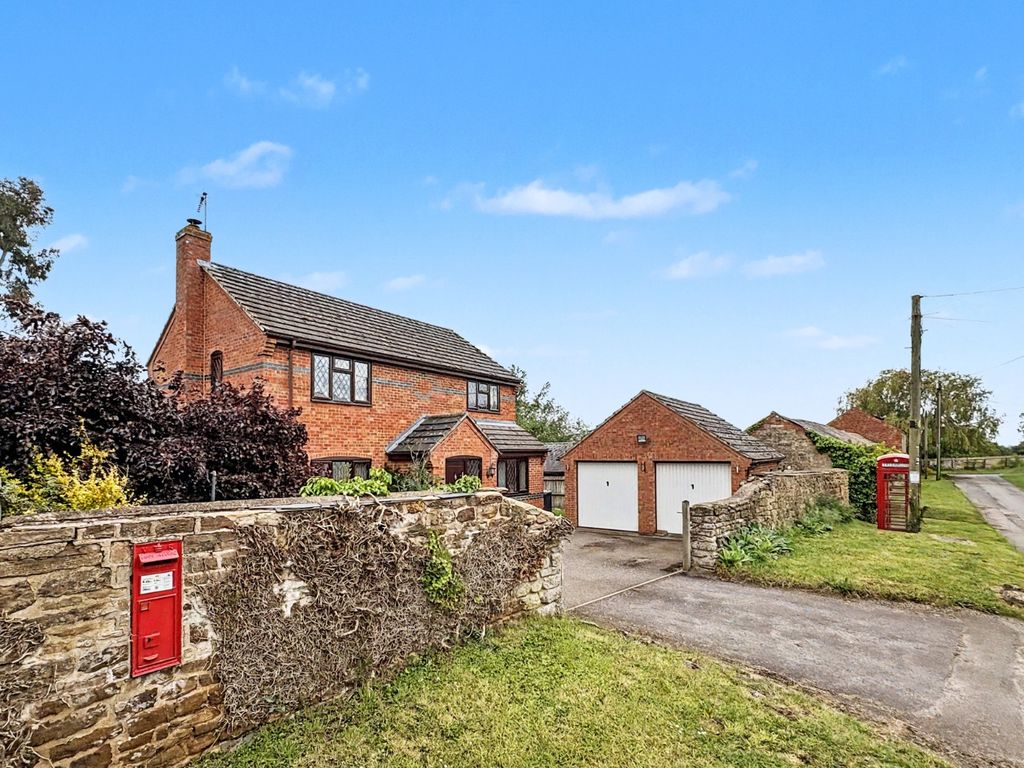 Property photo 1 of 32 5163451
