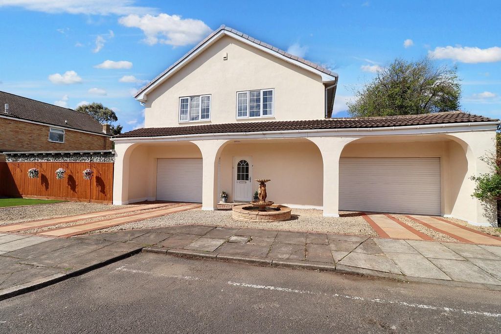Property photo 1 of 31