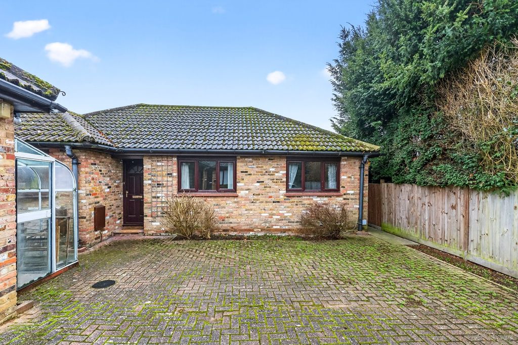 Property photo 3 of 26