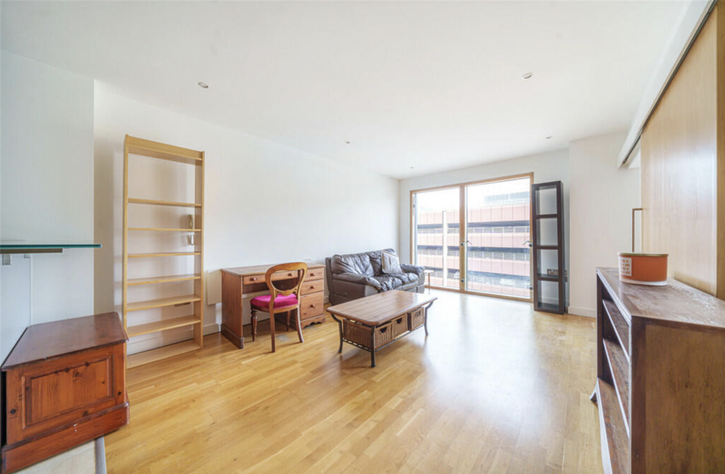 Property photo 3 of 6 3. Living.Png