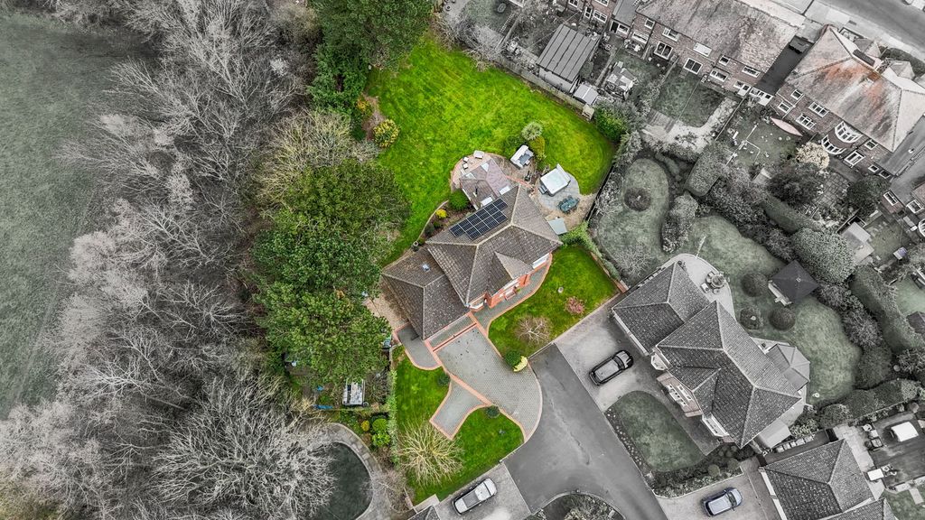 Property photo 1 of 28