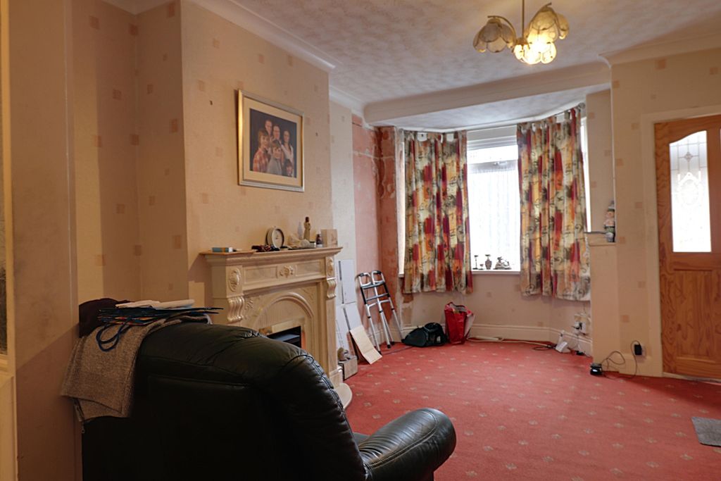 Property photo 2 of 9 Lounge With Bay Window