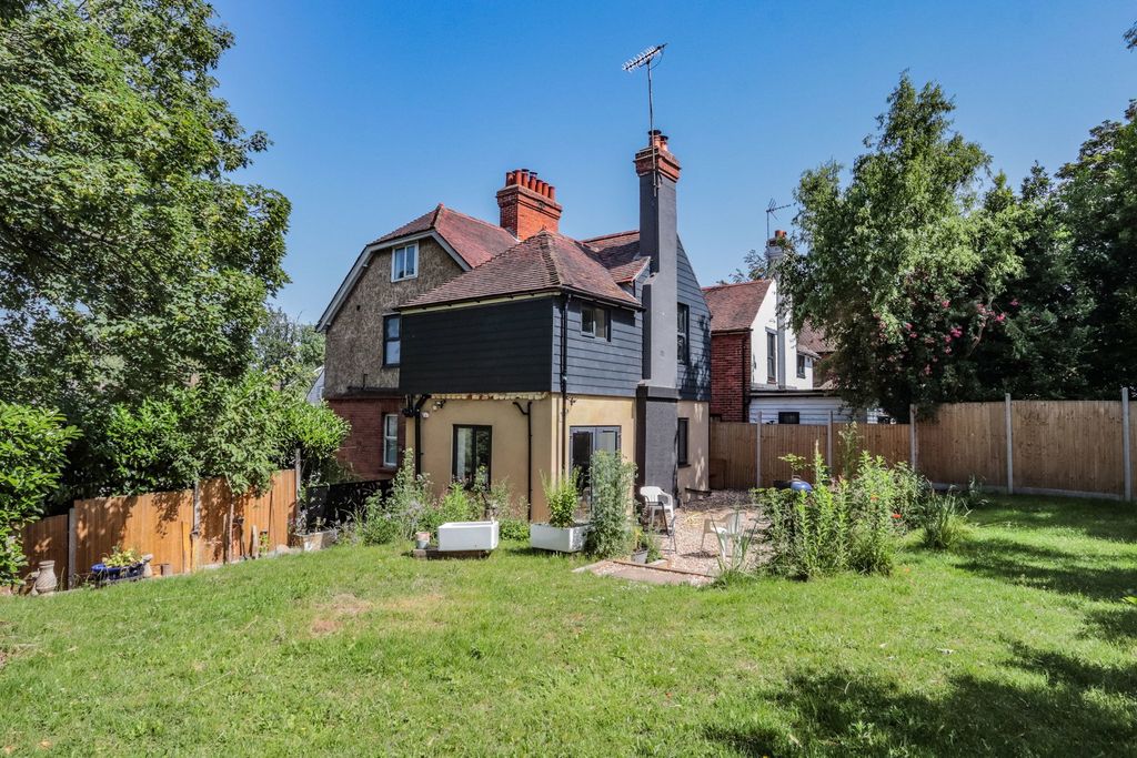 Property photo 2 of 19