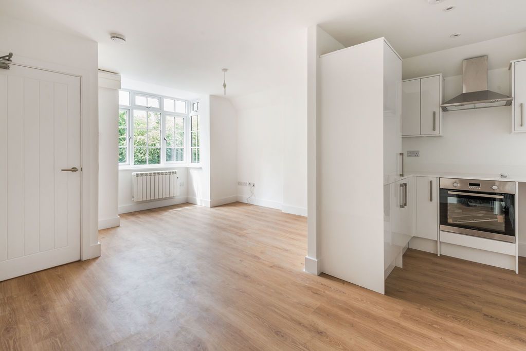 Property photo 2 of 6 Photo 4