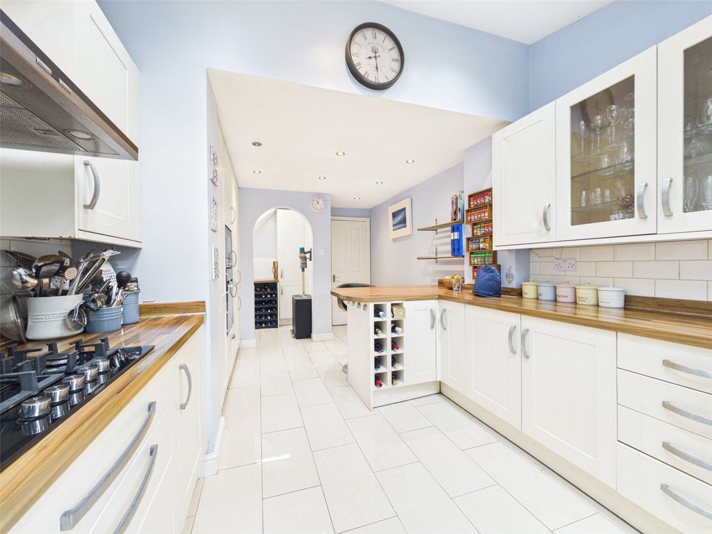 Property photo 3 of 21 Picture No. 15