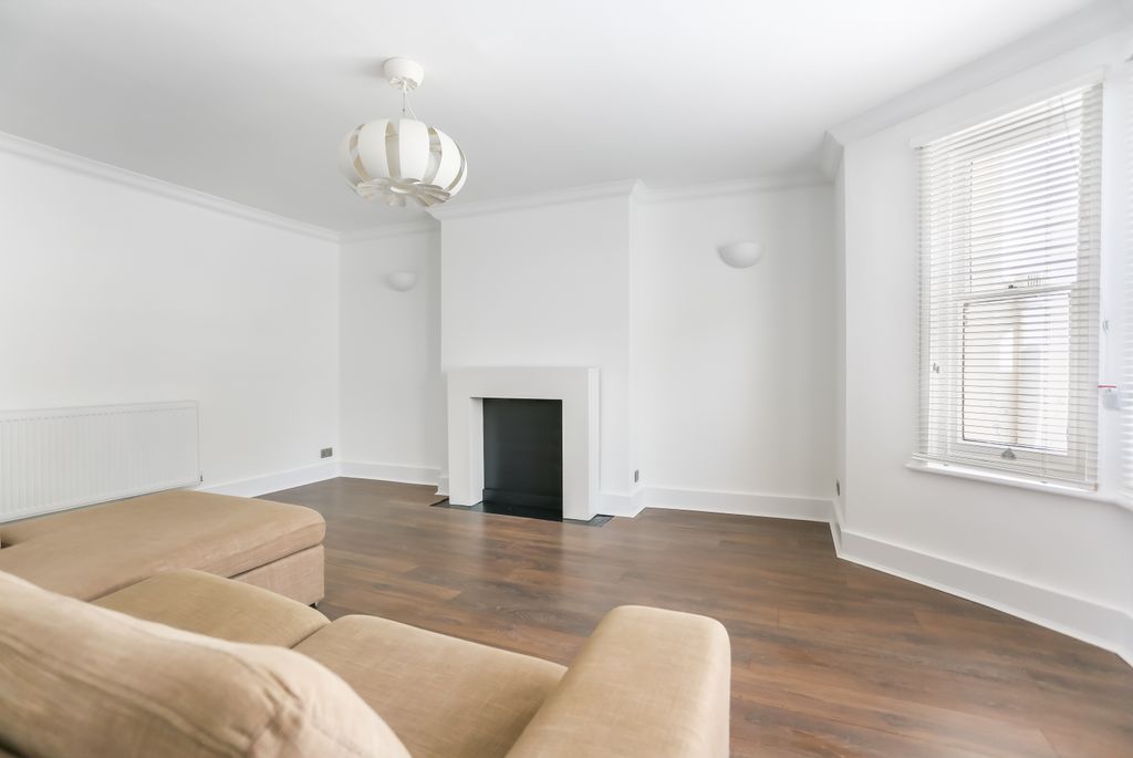 Property photo 2 of 17 296A6752