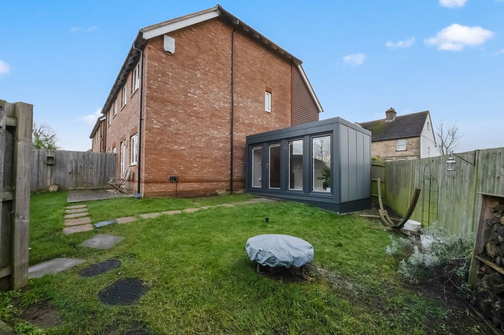 Property photo 3 of 20