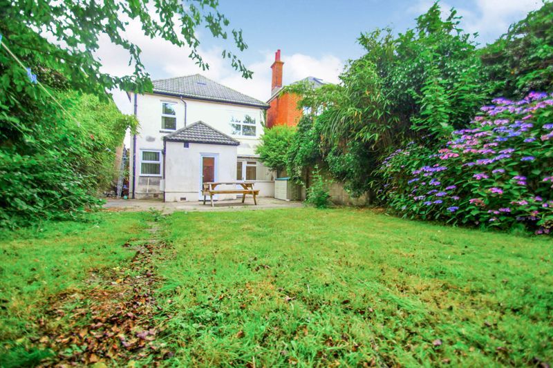 Property photo 1 of 13 Photo 11