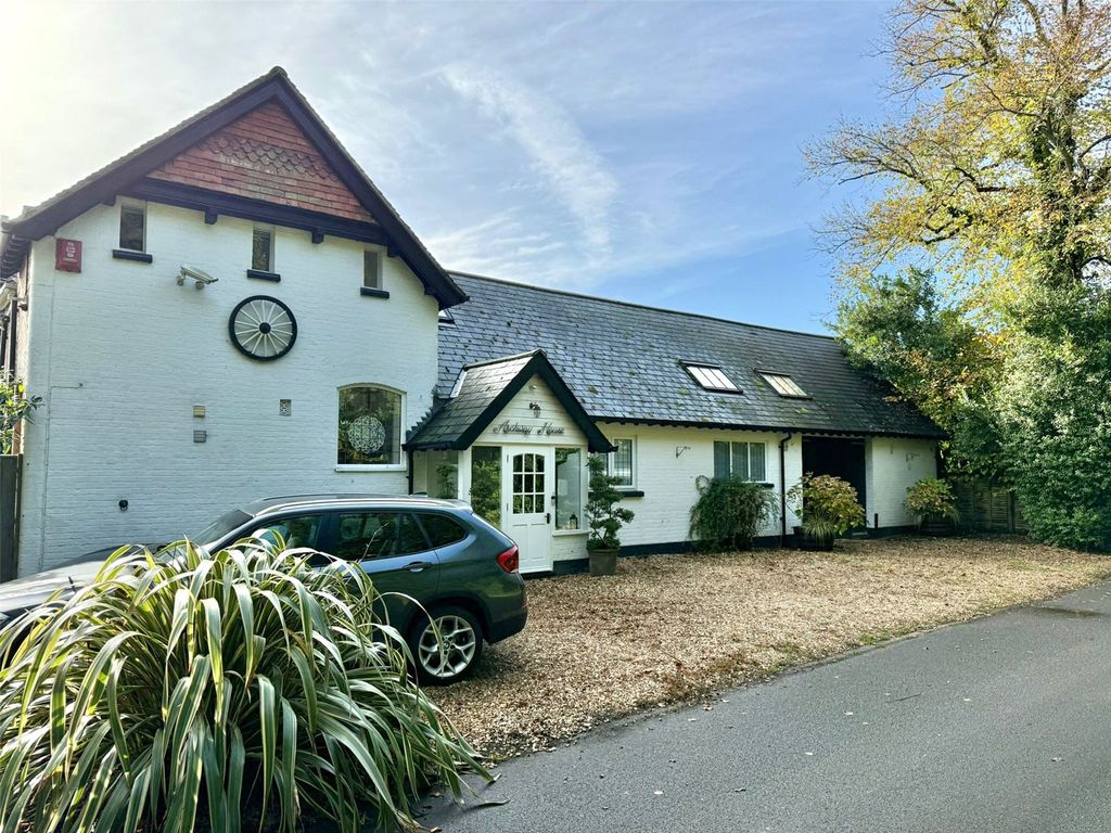 Property photo 2 of 51 Picture No. 85