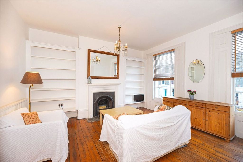 Property photo 2 of 5