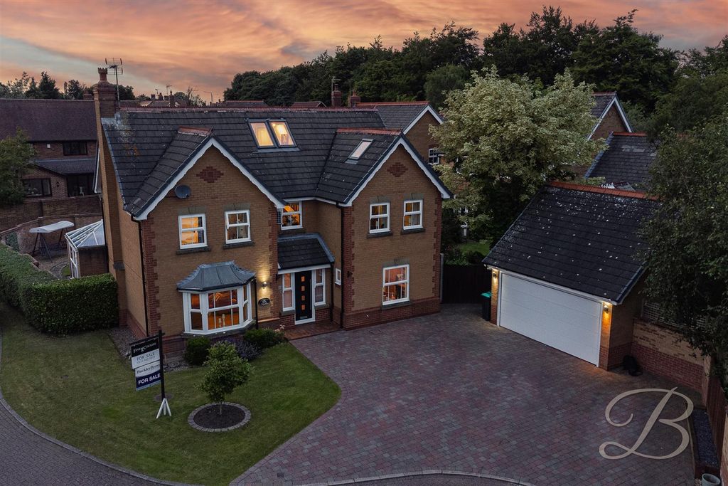 Property photo 1 of 41 Outside