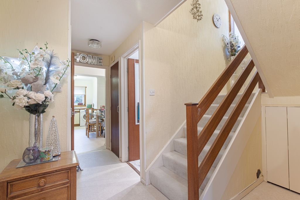 Property photo 3 of 15 Hallway