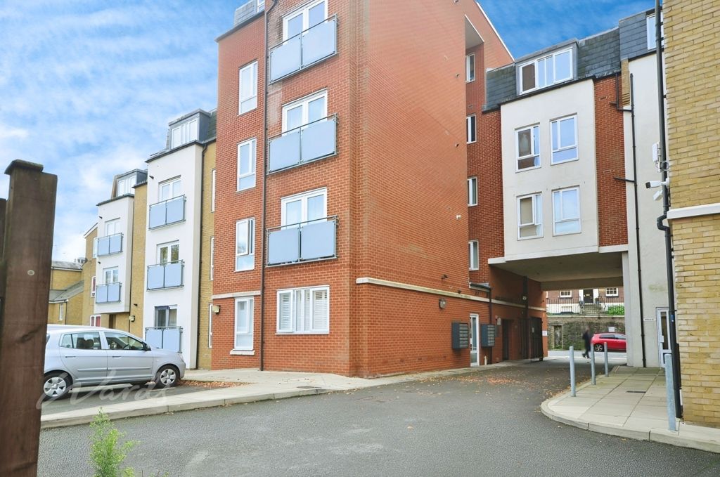 Property photo 1 of 6 Lyon Front