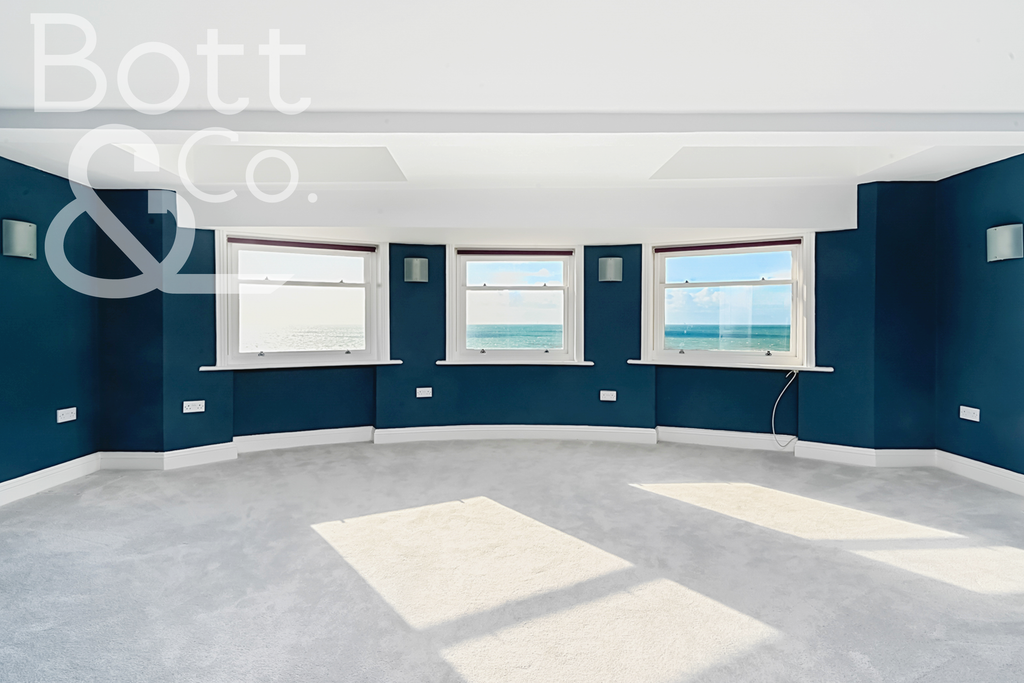 Property photo 2 of 25