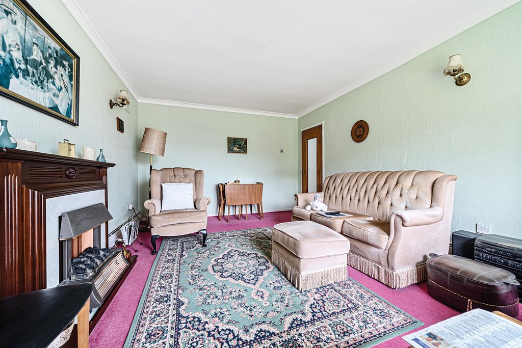 Property photo 3 of 12