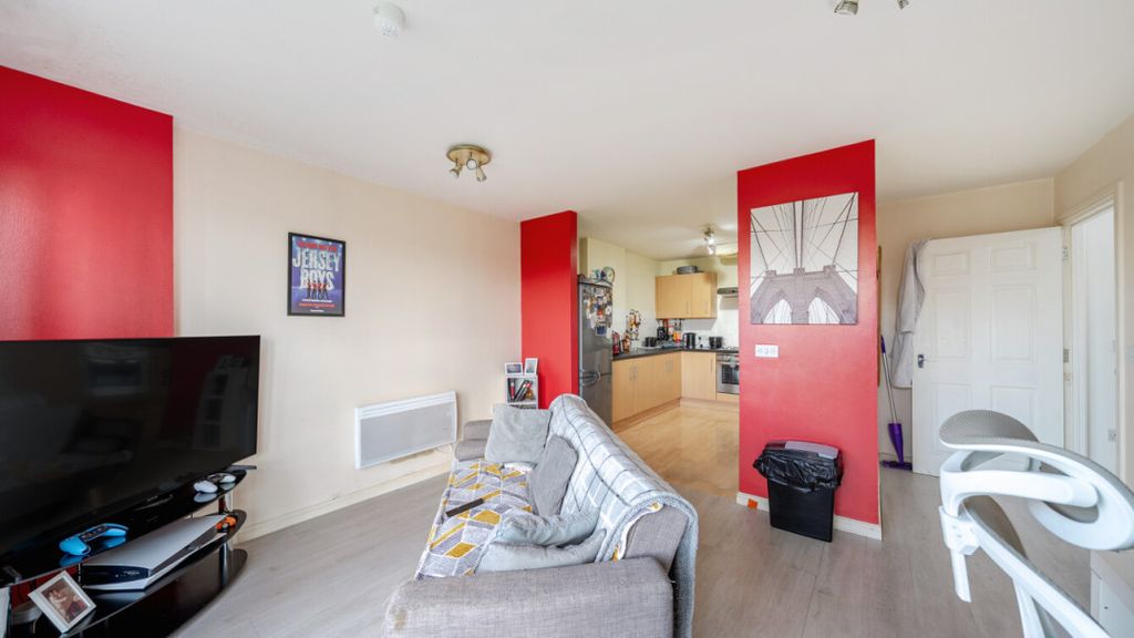 Property photo 3 of 14