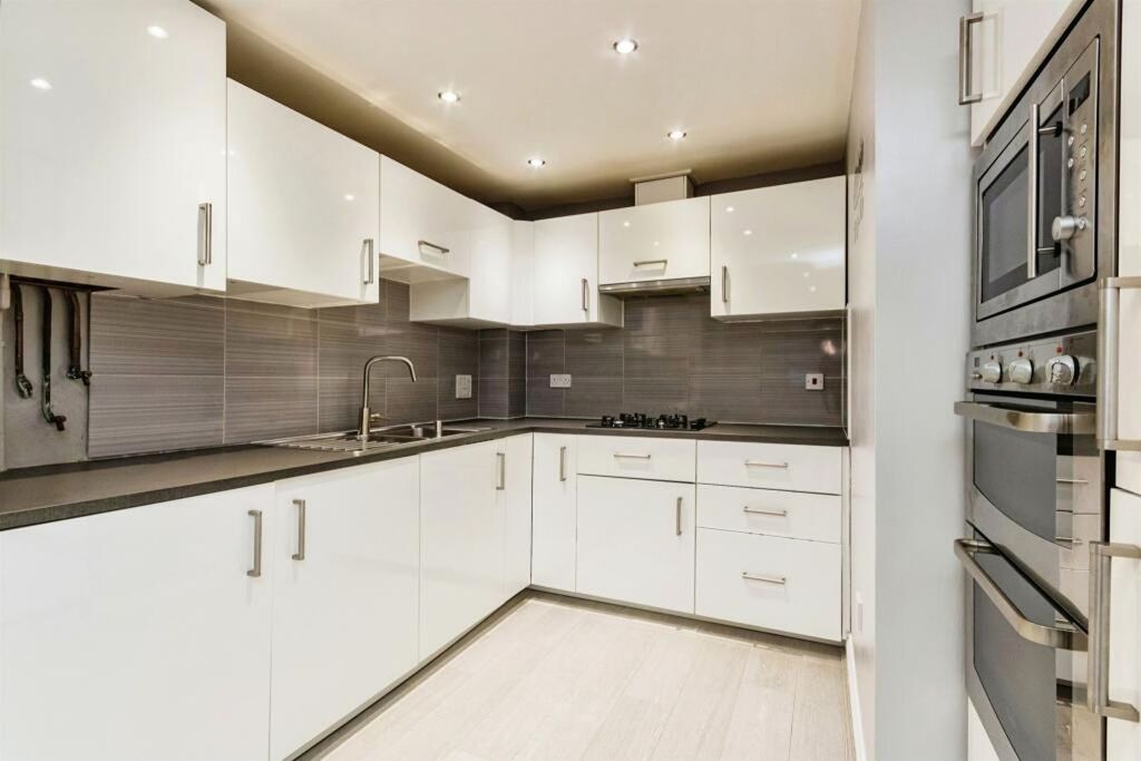 Property photo 1 of 16 Kitchen