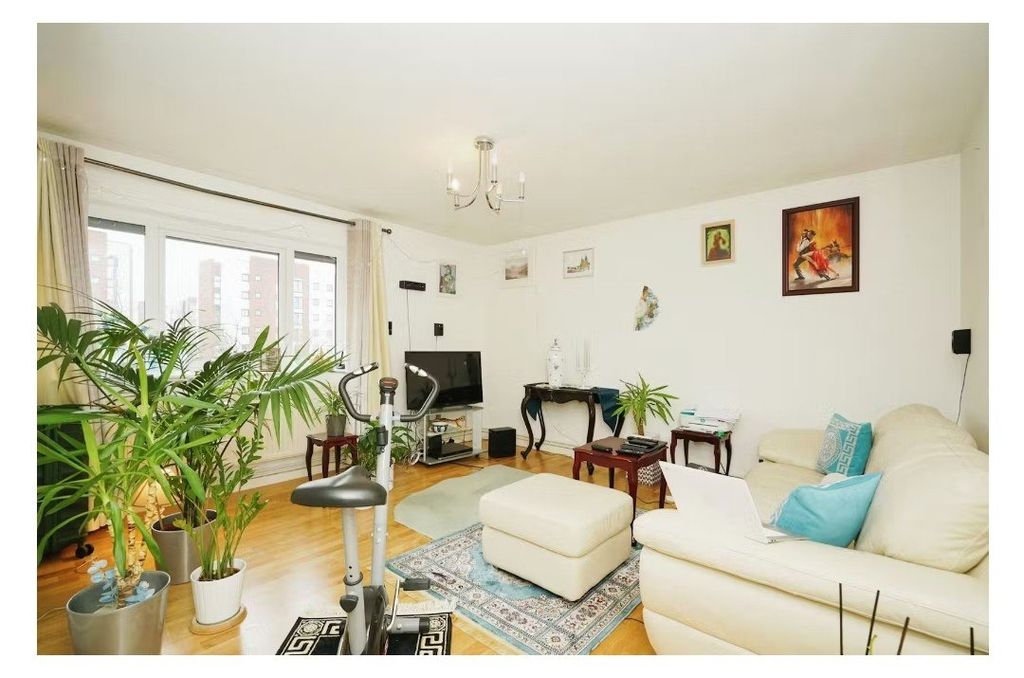 Property photo 1 of 5 Picture No. 03