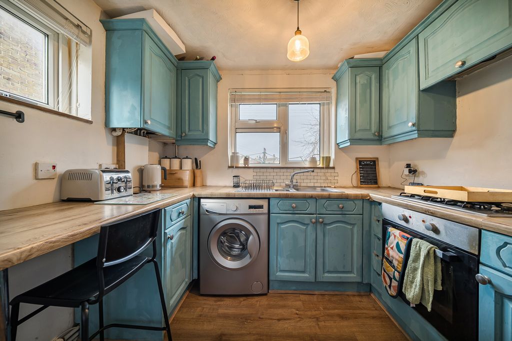 Property photo 3 of 15 1408346-14-698B2A...