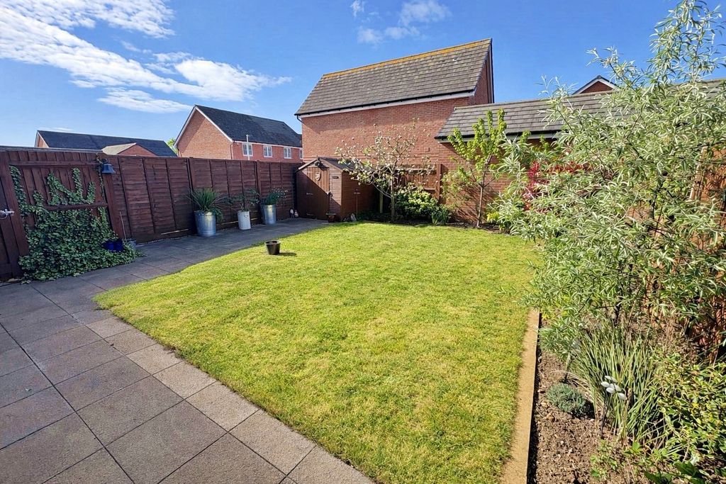 Property photo 2 of 19 4861254