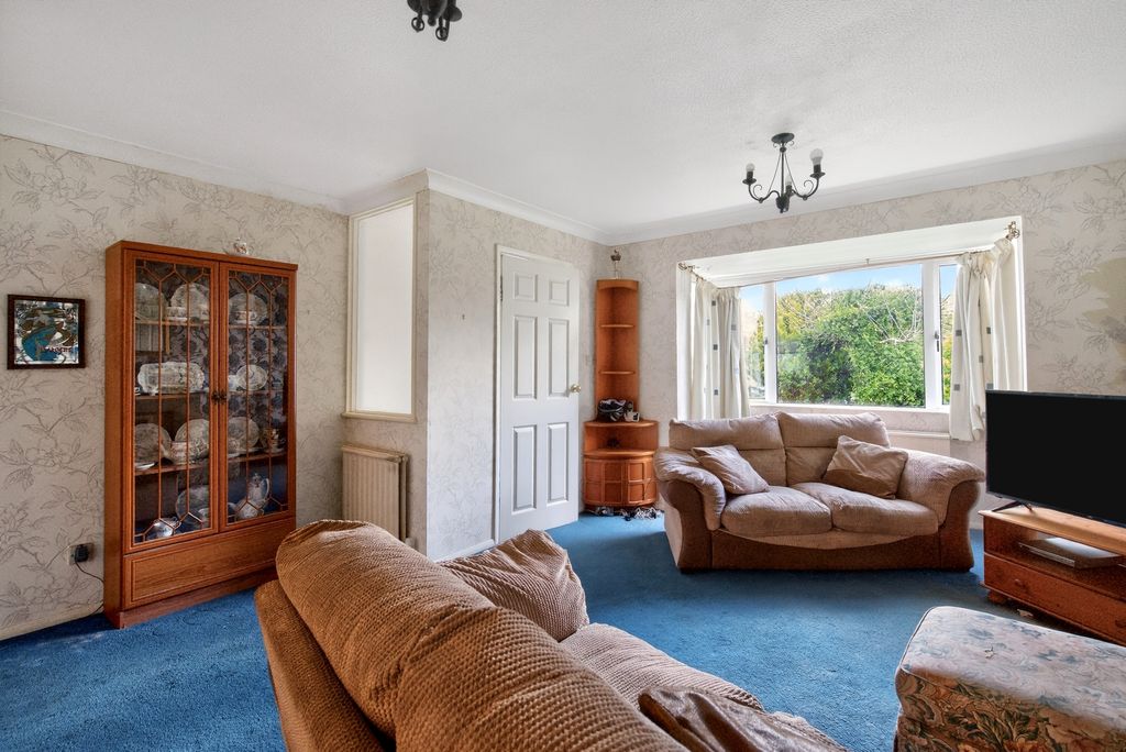 Property photo 3 of 25