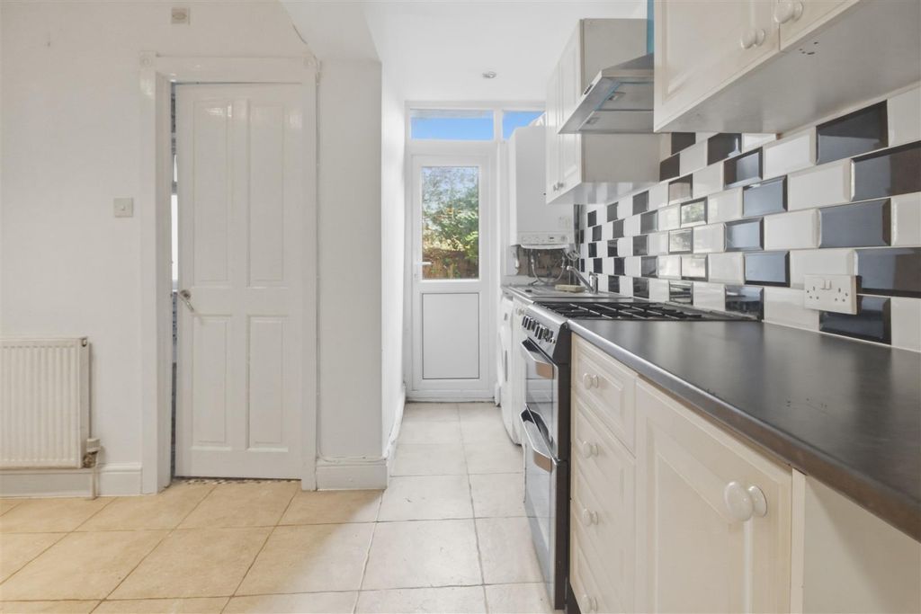 Property photo 3 of 8 Img_2262.Jpg