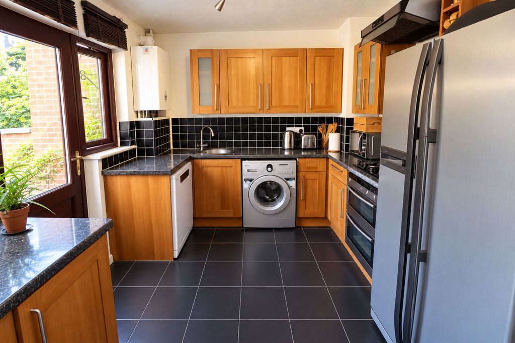 Property photo 3 of 13