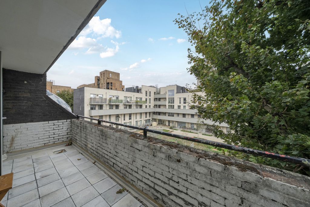 Property photo 3 of 12 1527657-9-6Ac8F4A...