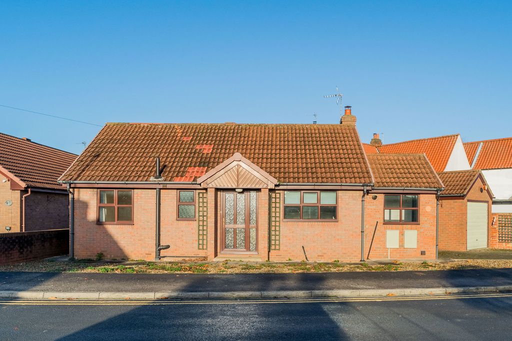 Property photo 1 of 26