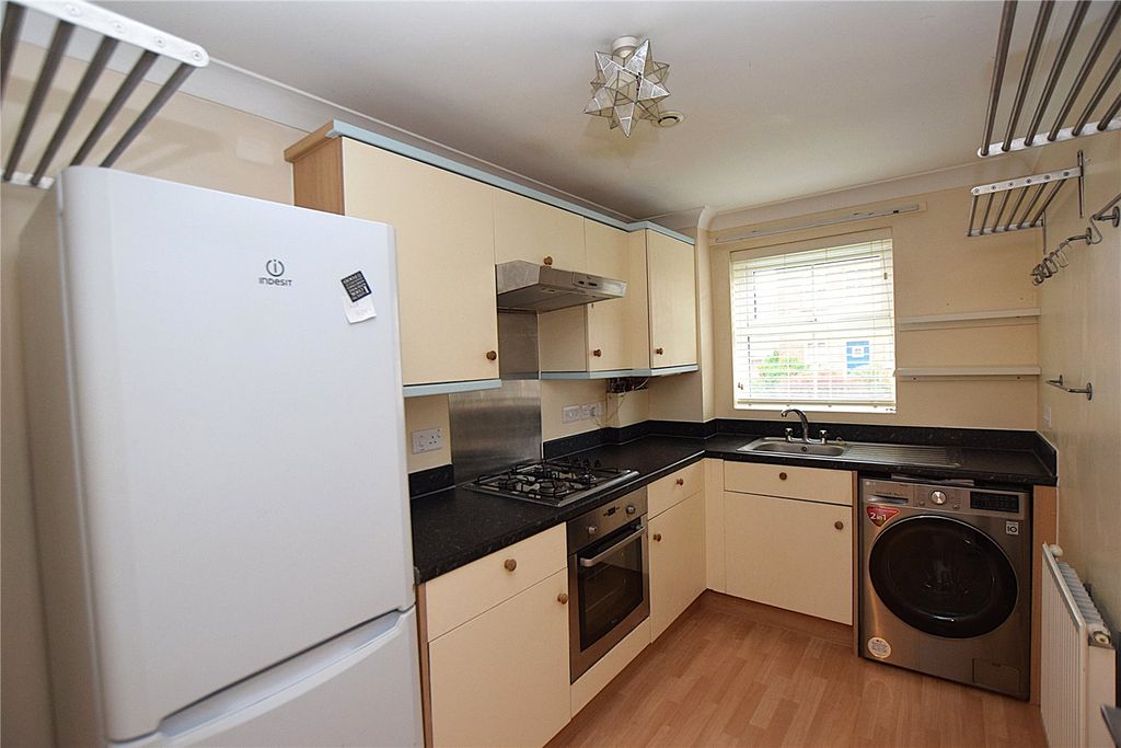 Property photo 3 of 5 Kitchen