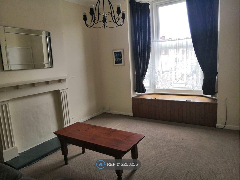 Property photo 3 of 14 Large Victorian Features Bay Lounge
