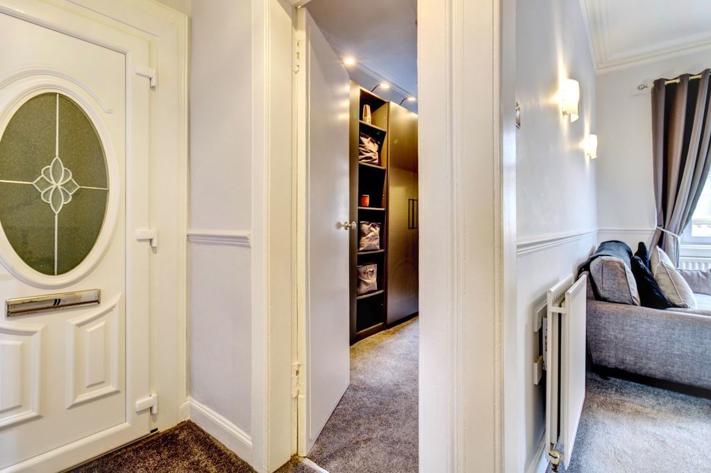 Property photo 2 of 18 Hall