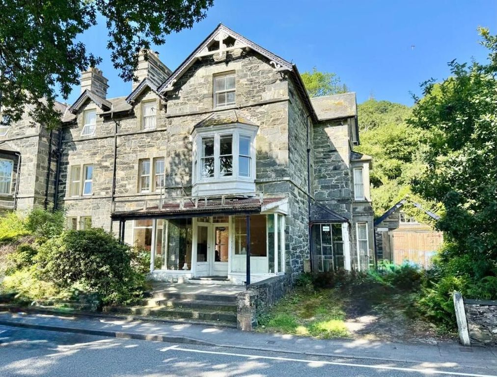 Property photo 1 of 16