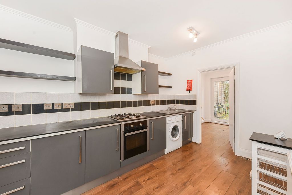 Property photo 3 of 5