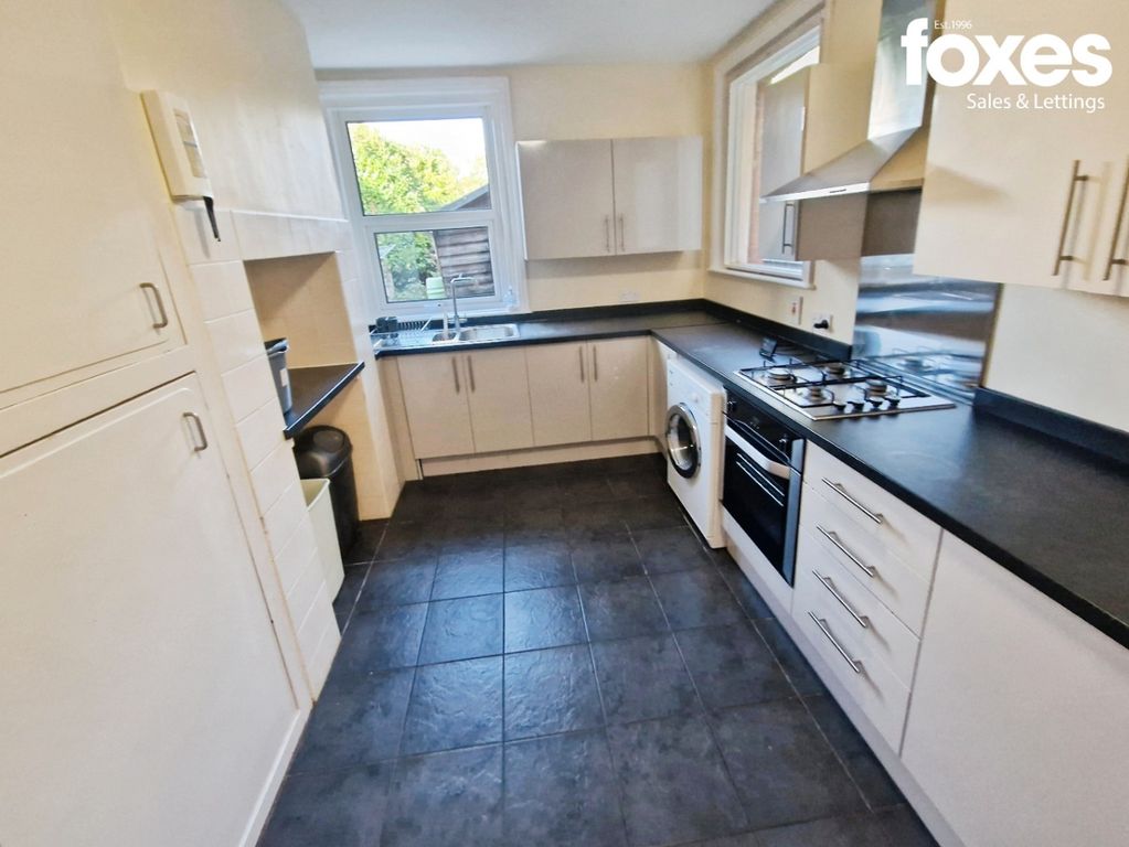 Property photo 2 of 14 5179292