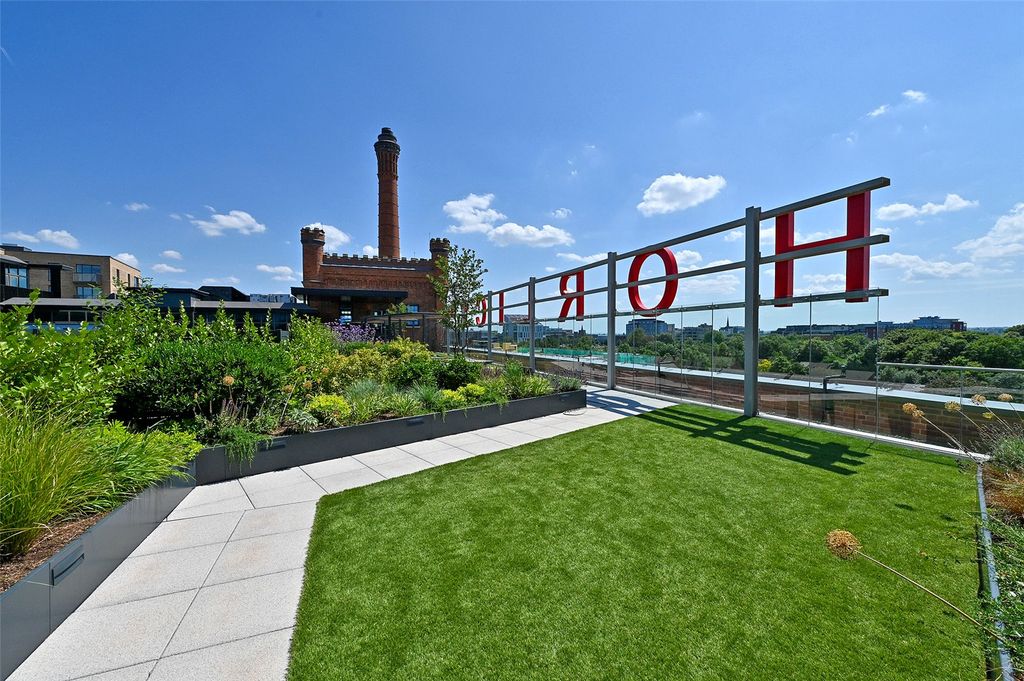 Property photo 1 of 18 Roof Top Garden