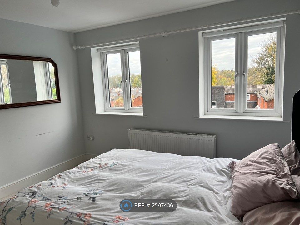 Property photo 3 of 21 First Master Bedroom