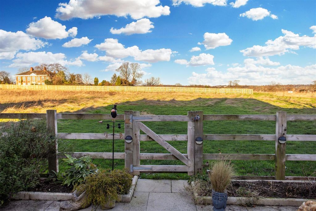 Property photo 2 of 26 Exterior