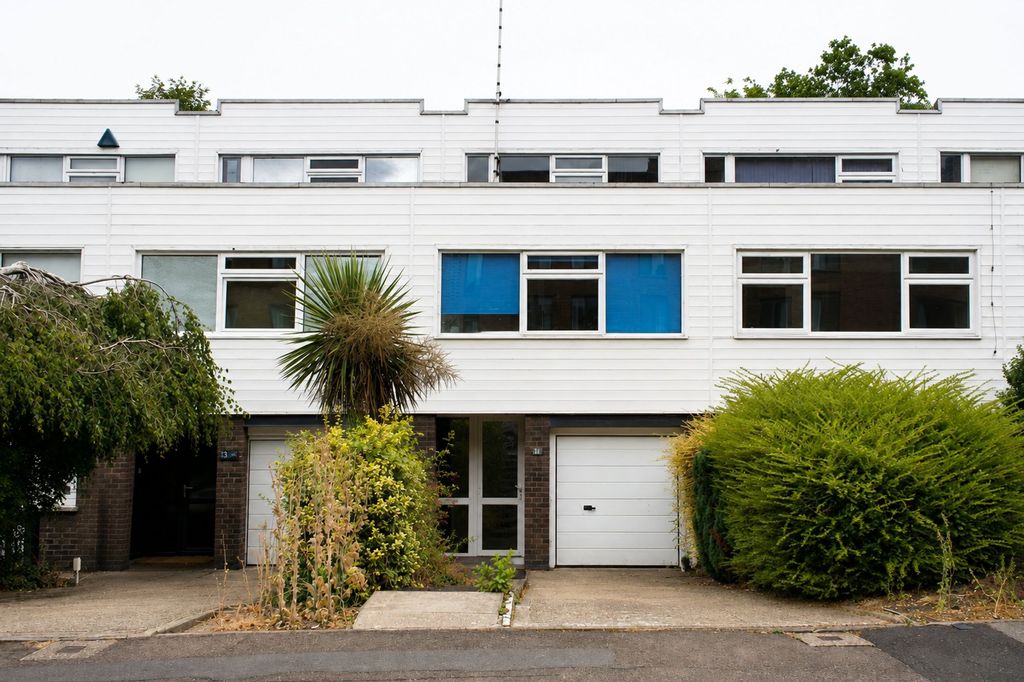 Property photo 1 of 22