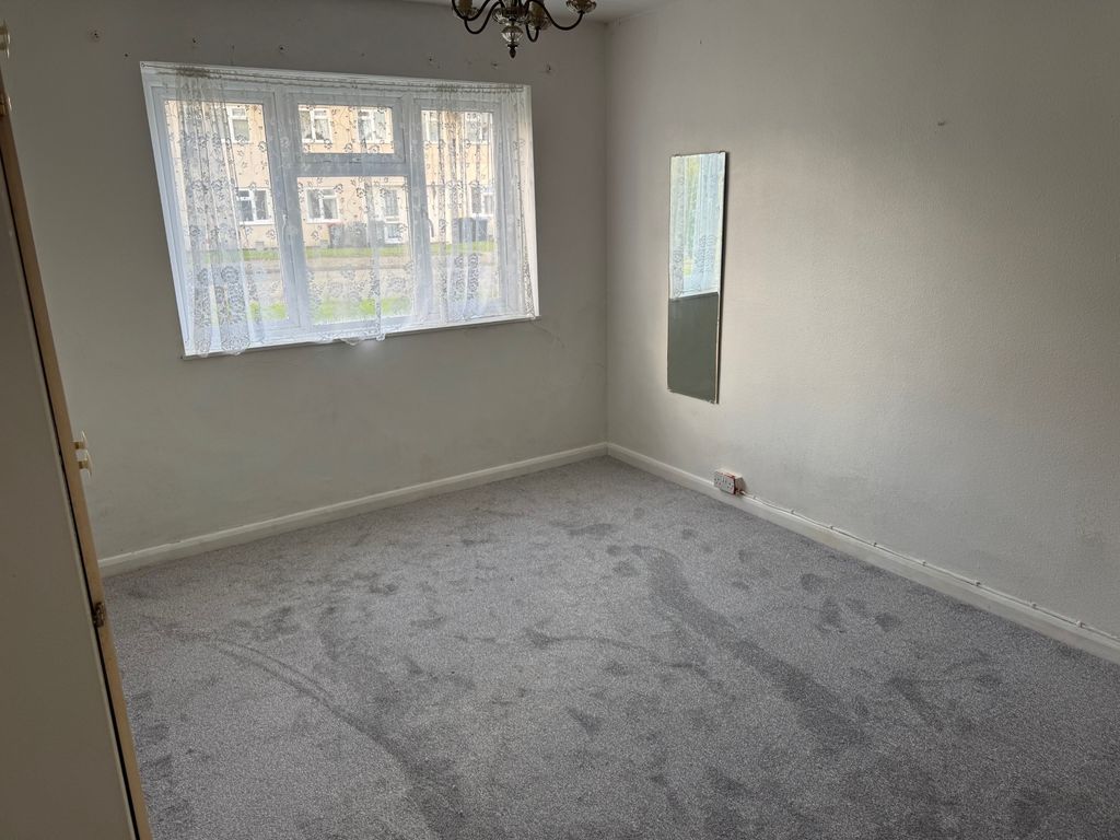 Additional image 6 of 2 bed flat for saleWoodford Court, Birchington CT7