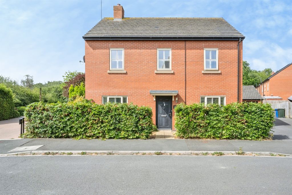 Property photo 1 of 18