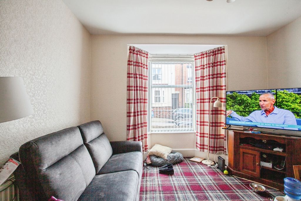 Property photo 3 of 18 Pbox-Img.Jpg