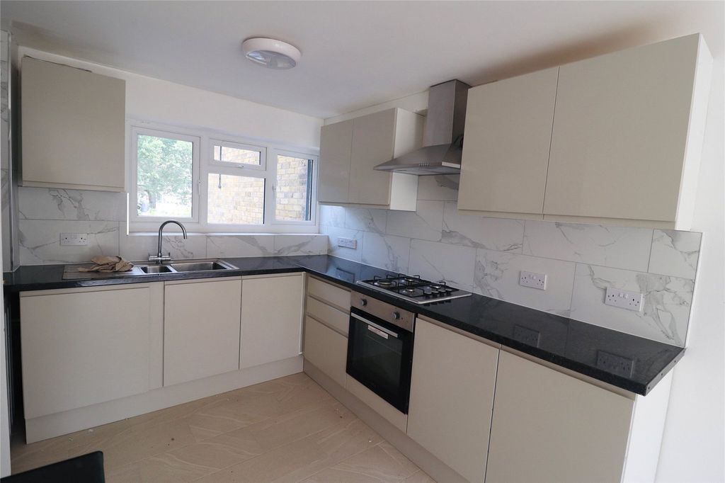 Property photo 3 of 10 Picture No. 03