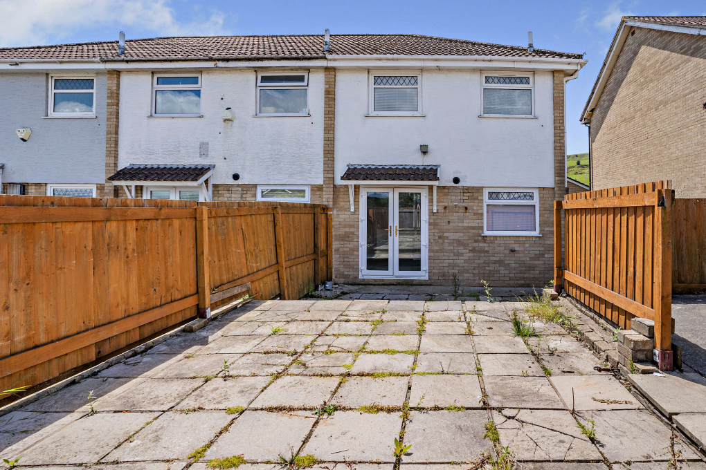 Property photo 1 of 9