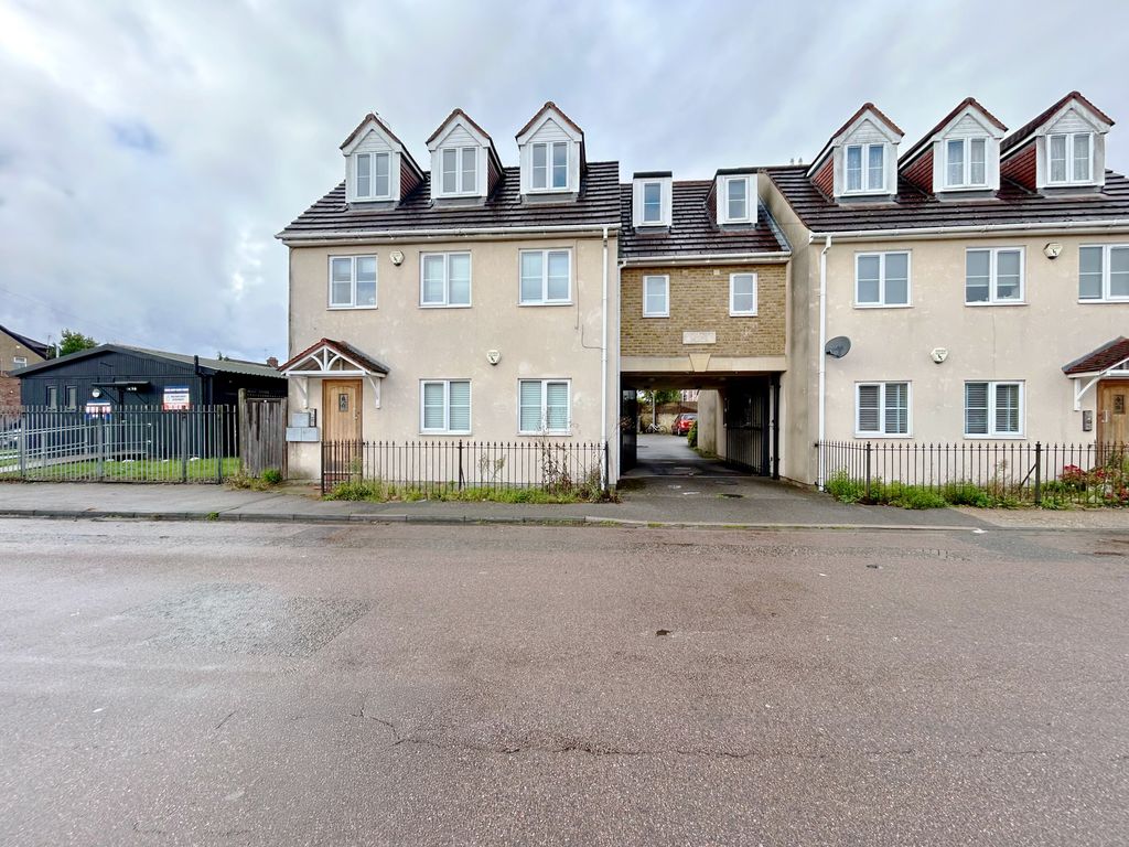 Property photo 1 of 14