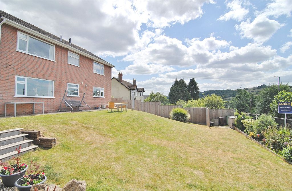 Property photo 2 of 22 Picture No. 40