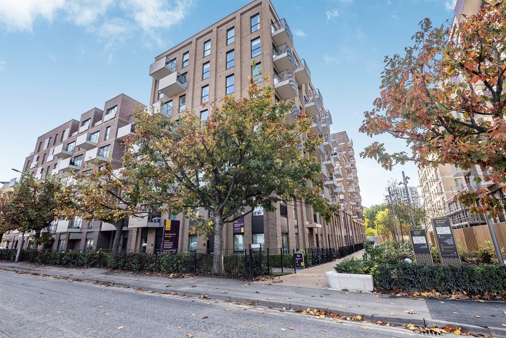 Property photo 1 of 12 (Main)